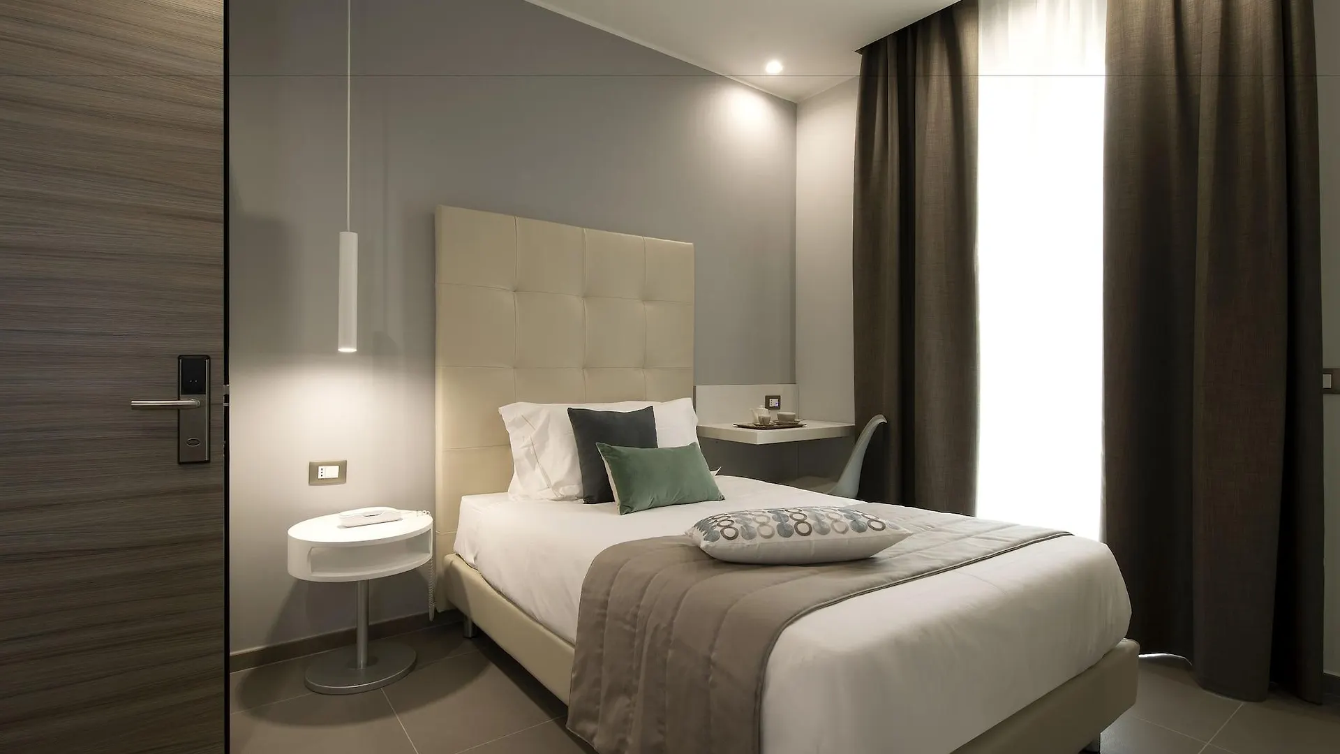 Hotel H21 Milan
