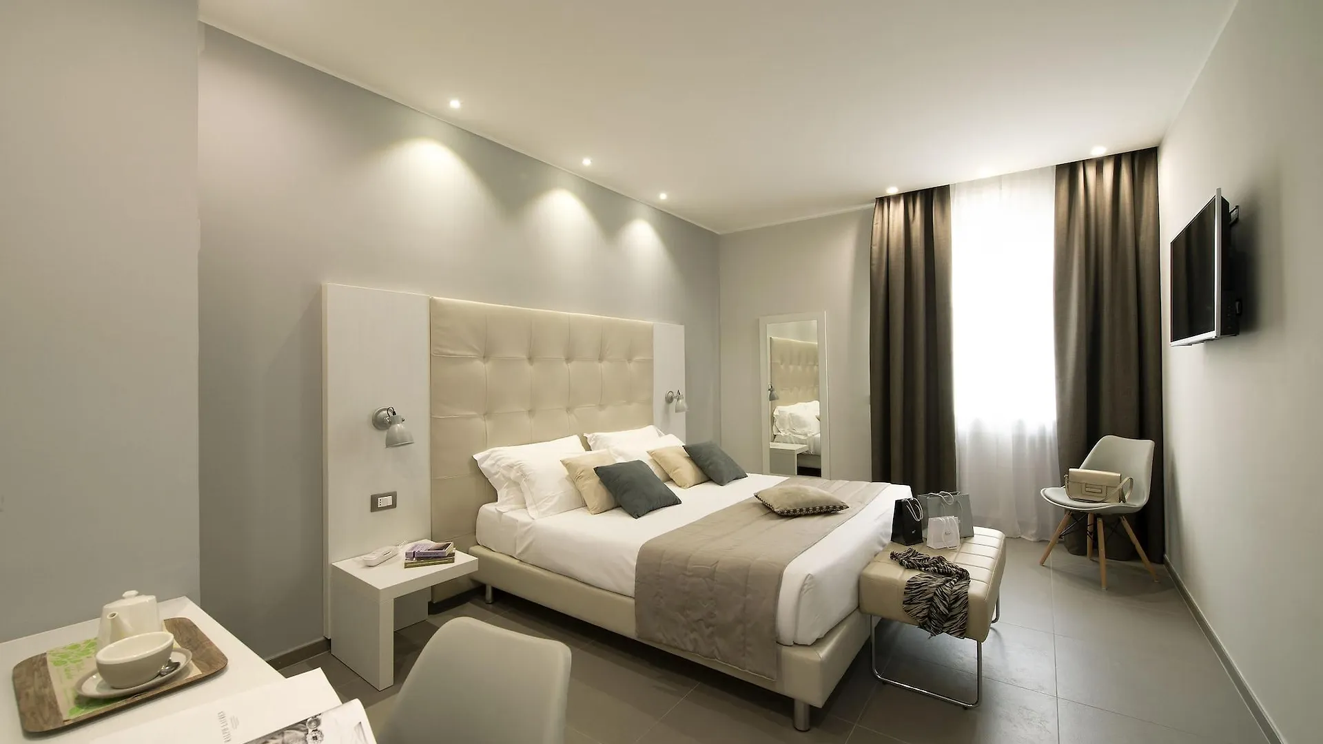 Hotel H21 Milan 3*,